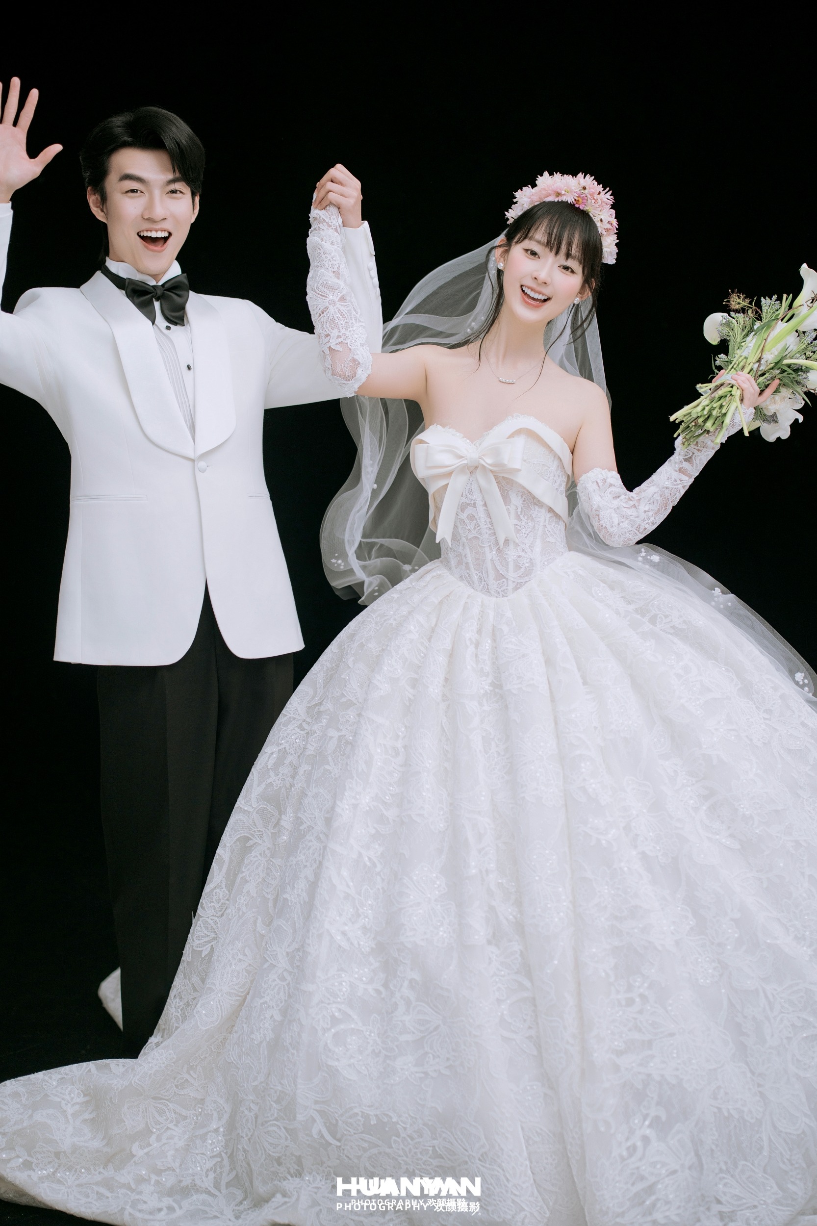 柔光叙事：韩式温柔婚纱照室内影棚实拍