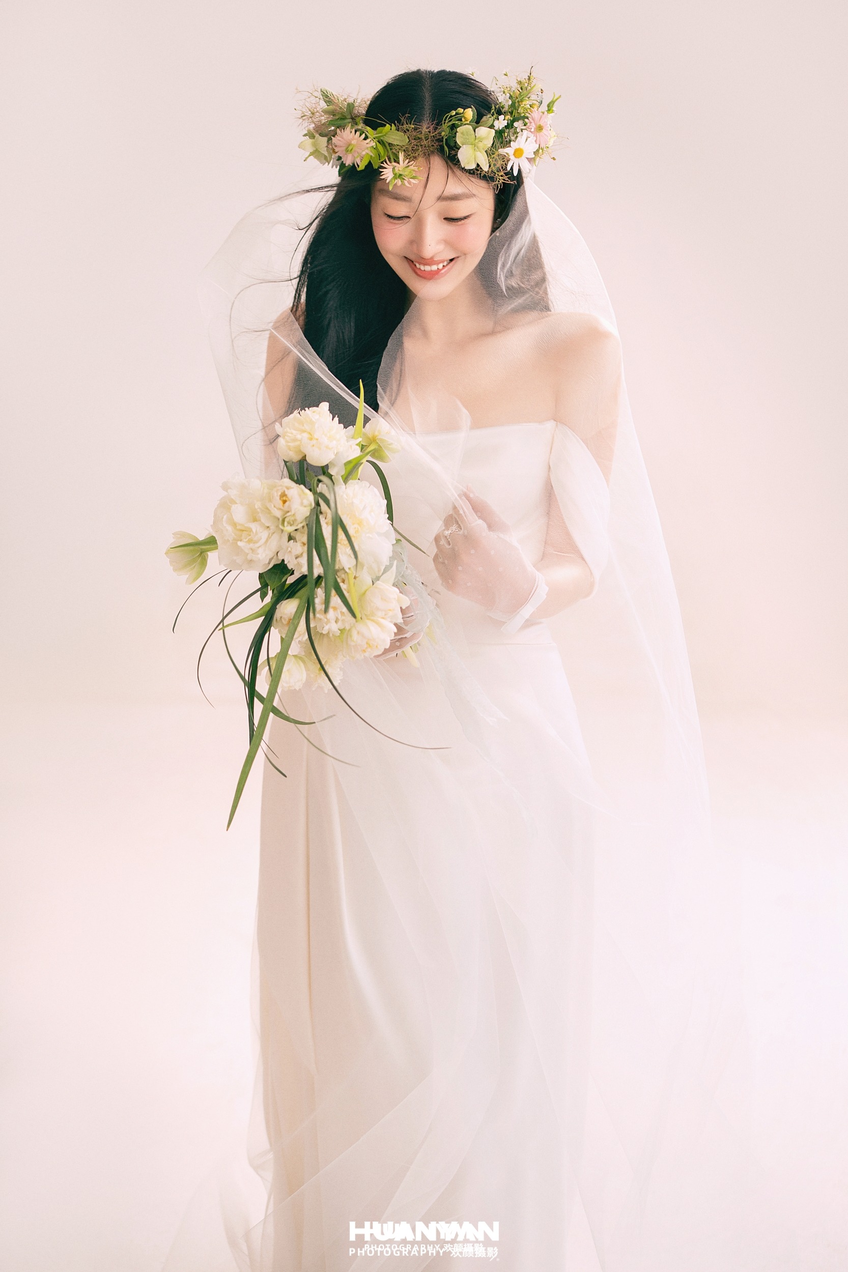 室内影棚韩式温柔婚纱照实拍（与花同席系列）