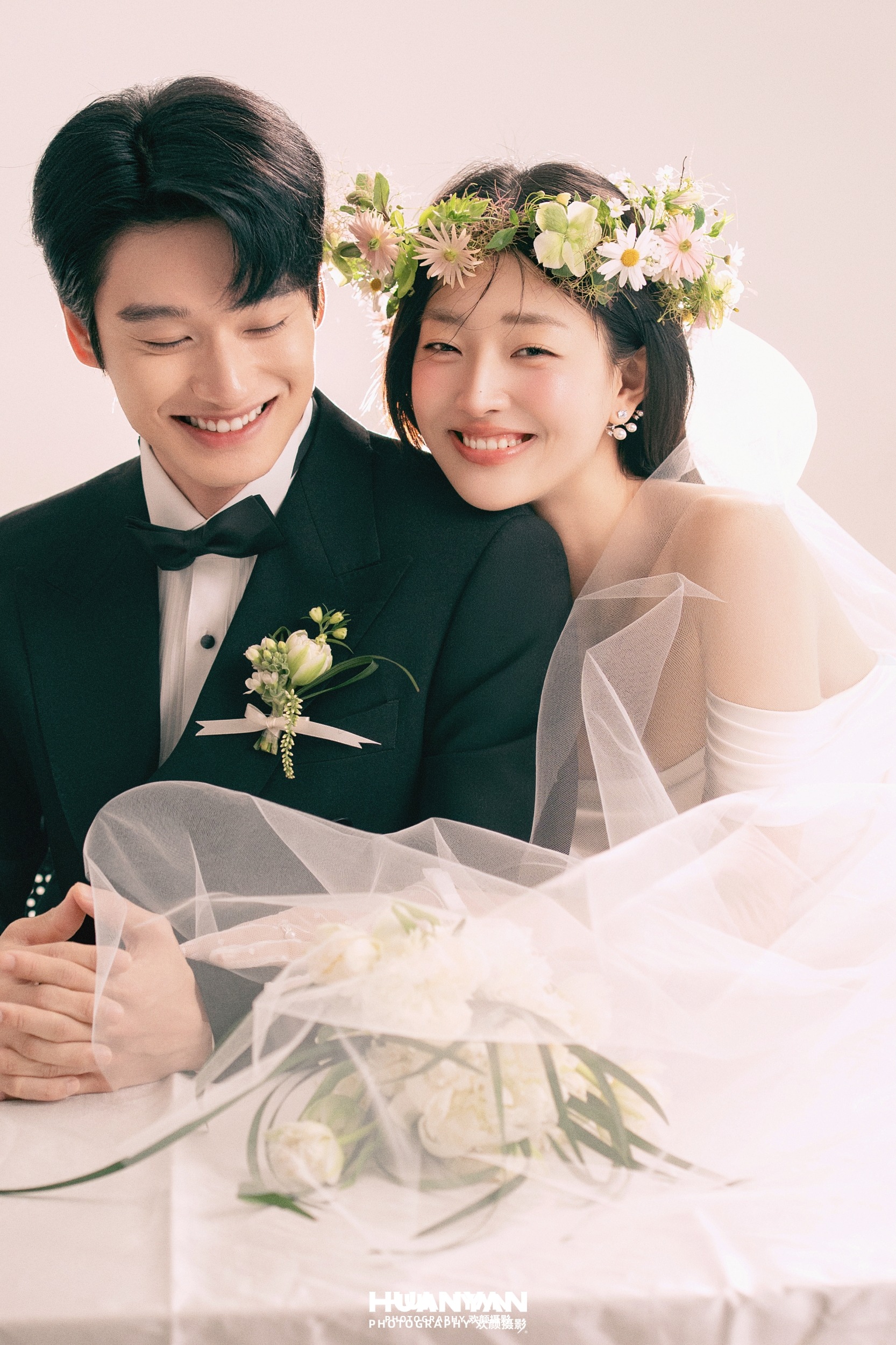 室内影棚韩式温柔婚纱照实拍（与花同席系列）