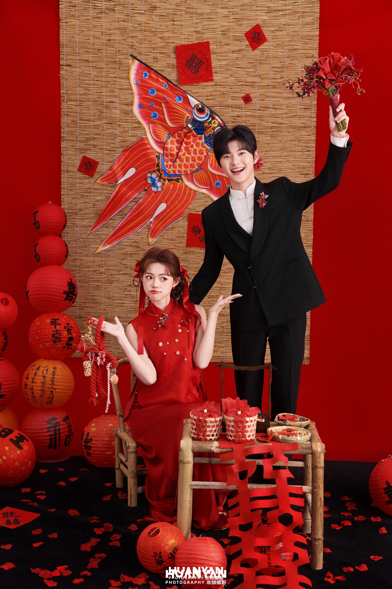 红锦喜乐客片第7张｜新中式婚纱照，摄于室内影棚