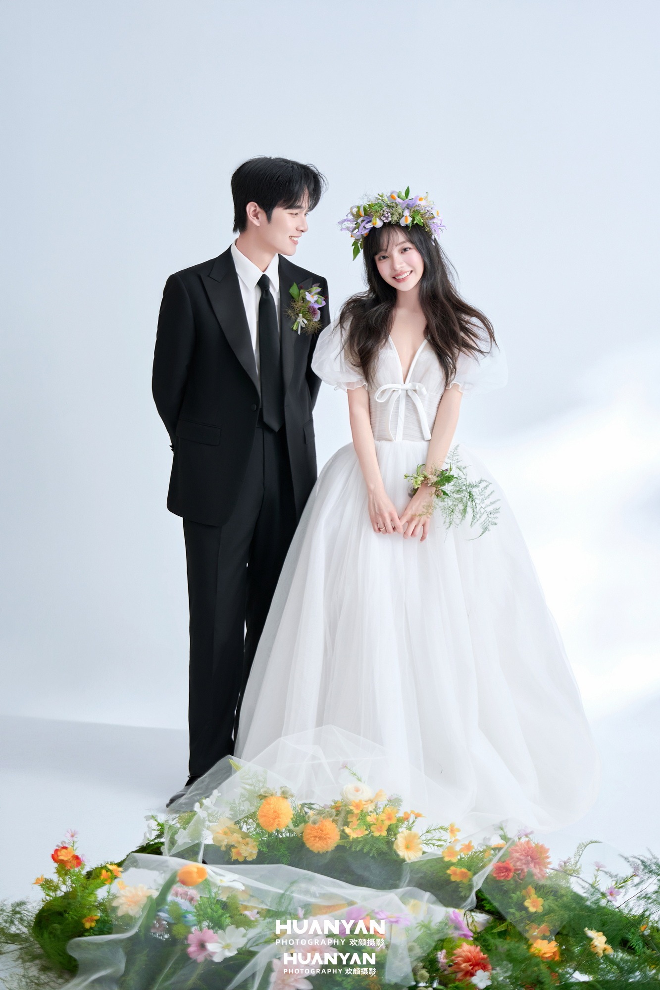 清新自然婚纱照 · 室内影棚场景 · 花环午后客片