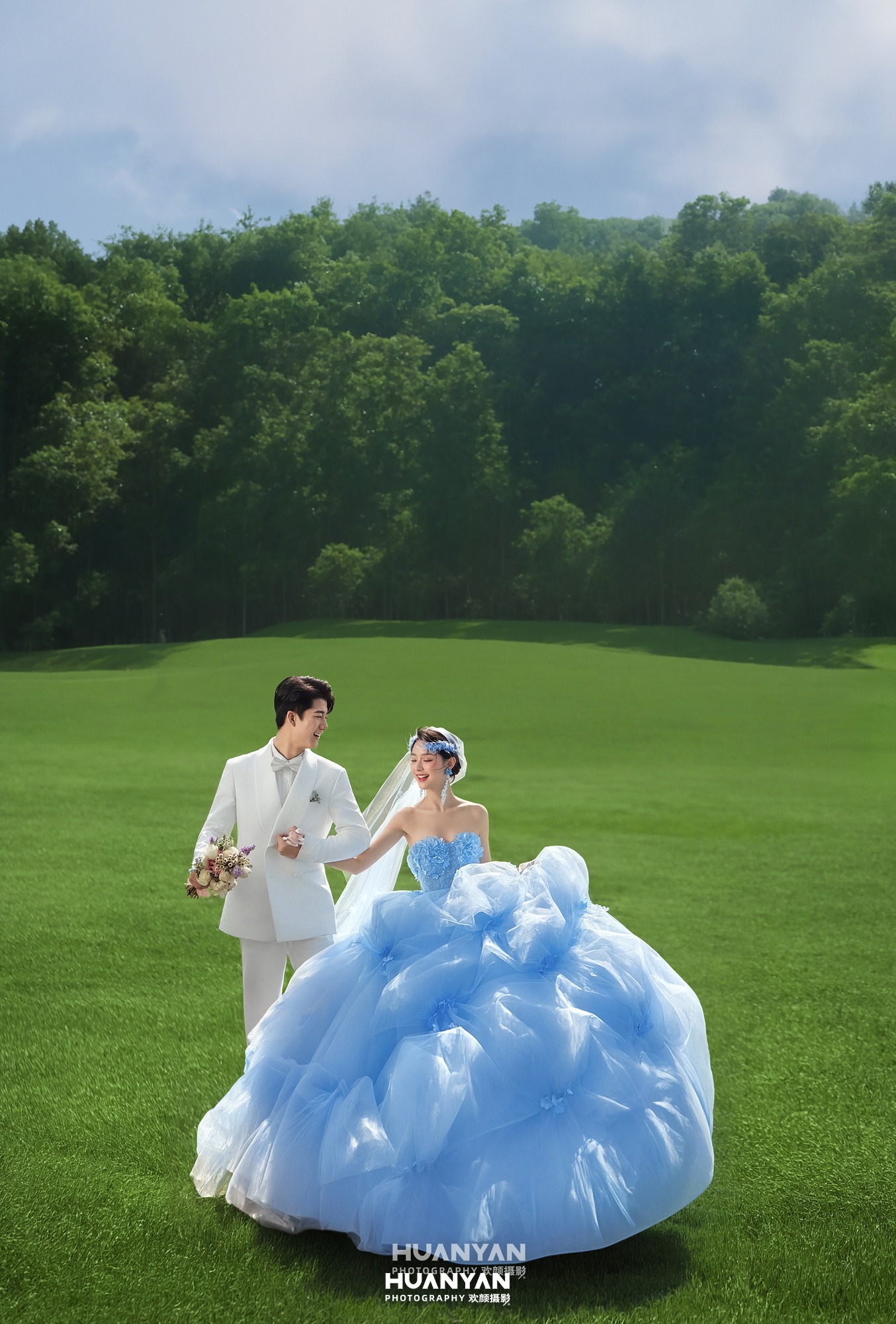 清新自然婚纱照 · 户外自然场景 · 蓝絮晴野客片