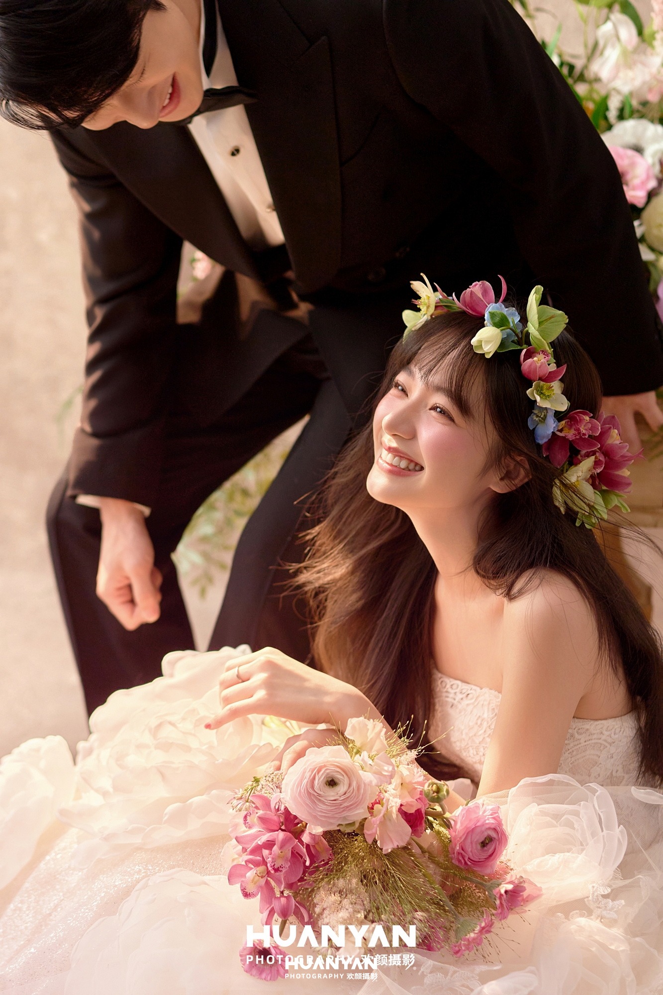 韩式温柔婚纱照 · 室内影棚场景 · 粉雾花园客片