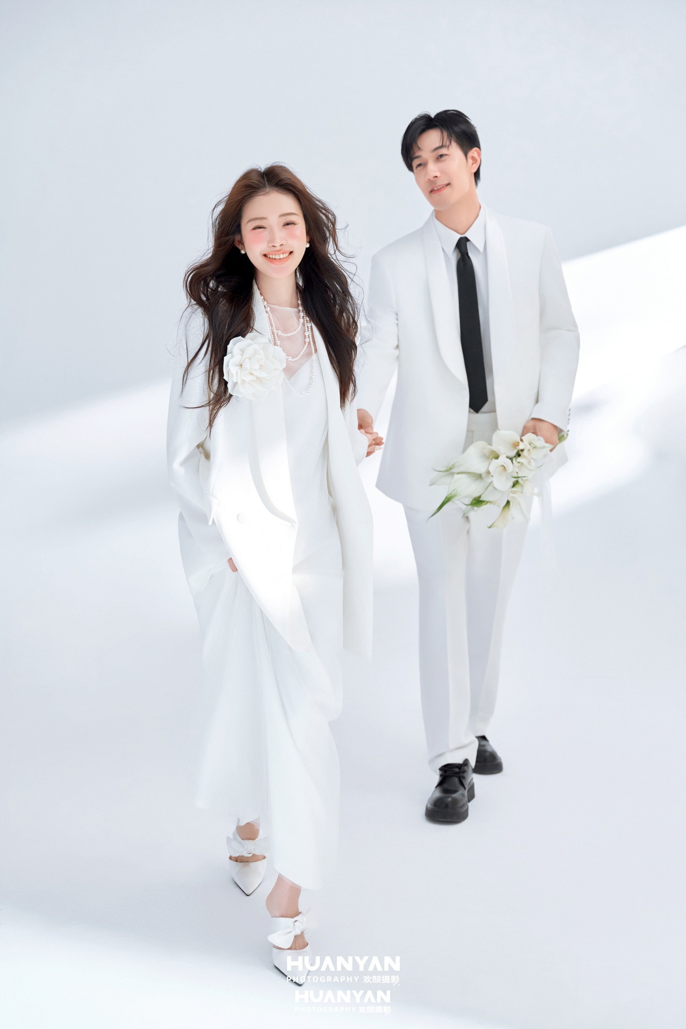 韩式温柔婚纱照 · 室内影棚场景 · 彩絮晴天客片