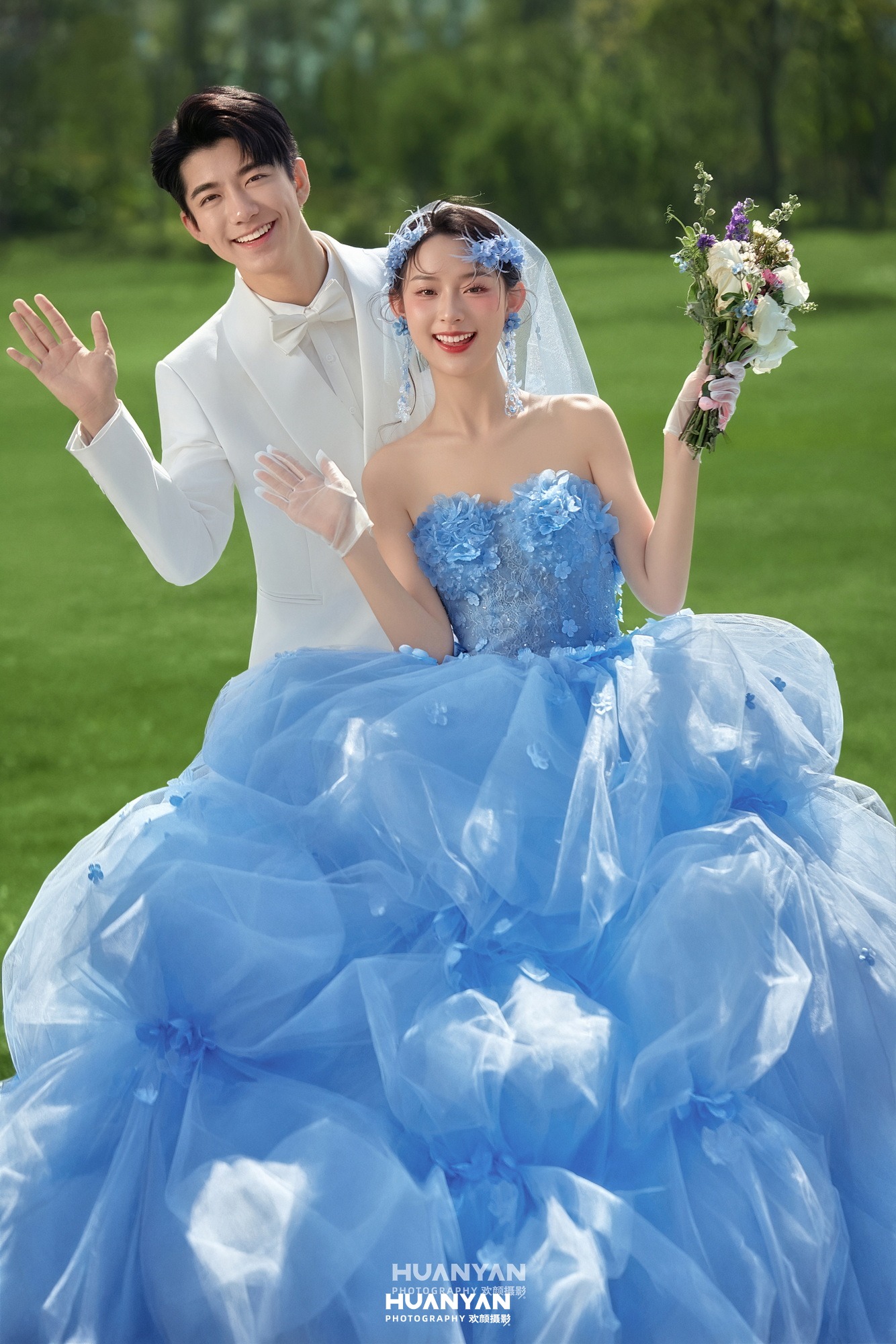 清新自然婚纱照 · 户外自然场景 · 蓝絮晴野客片