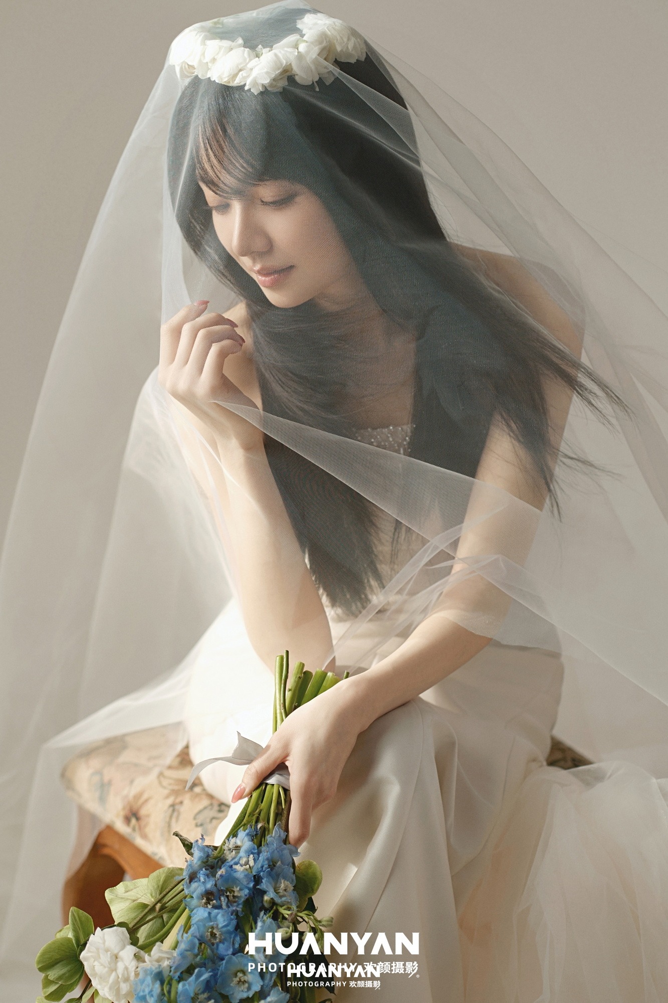 韩式温柔婚纱照 · 室内影棚场景 · 花冠之约客片
