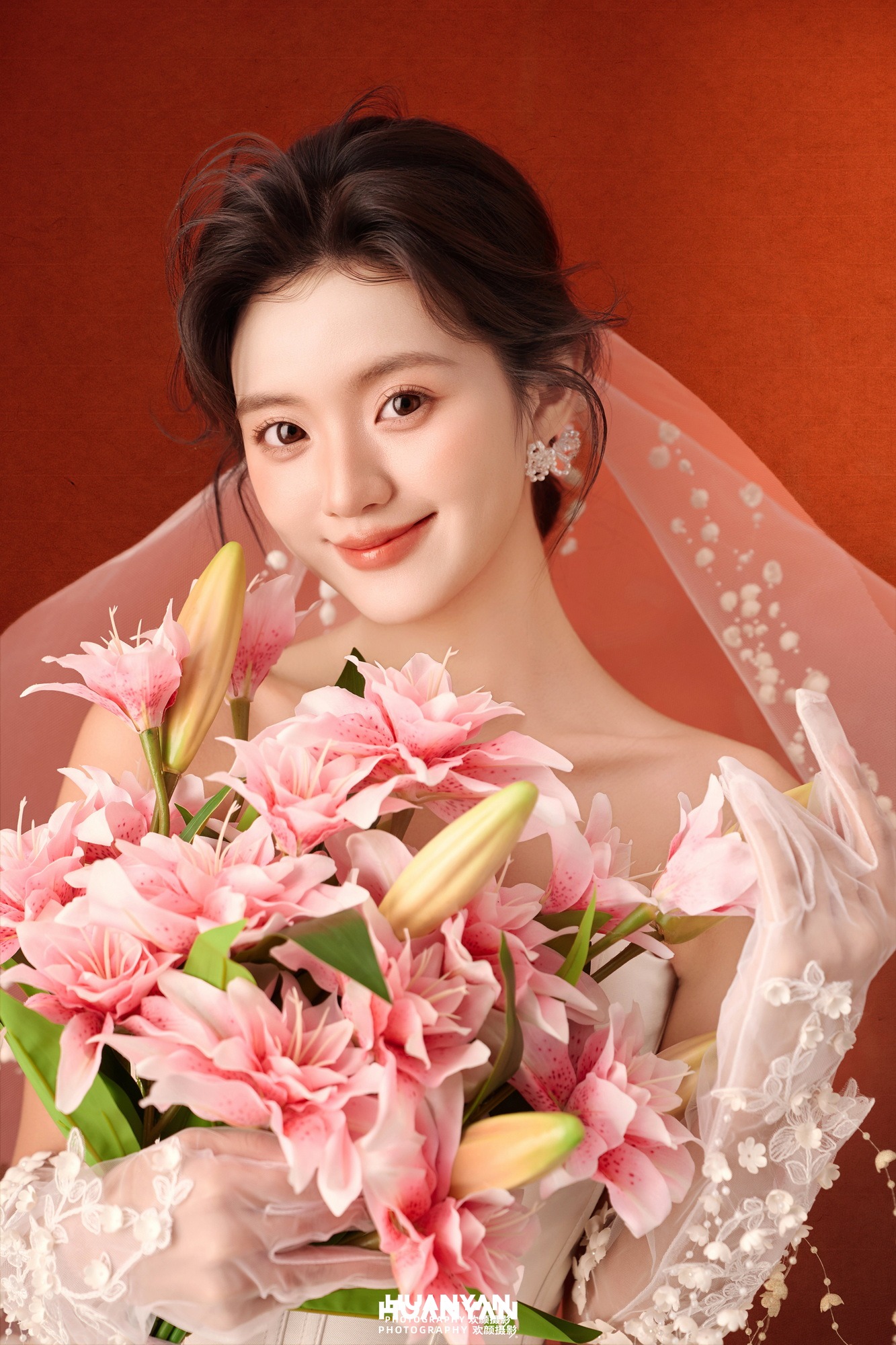 隔纱浅笑客片第7张｜韩式温柔婚纱照，摄于室内影棚