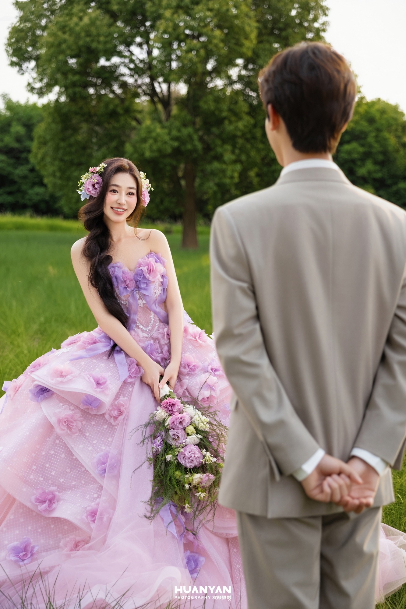 气球告白客片第3张｜清新自然婚纱照，摄于户外自然