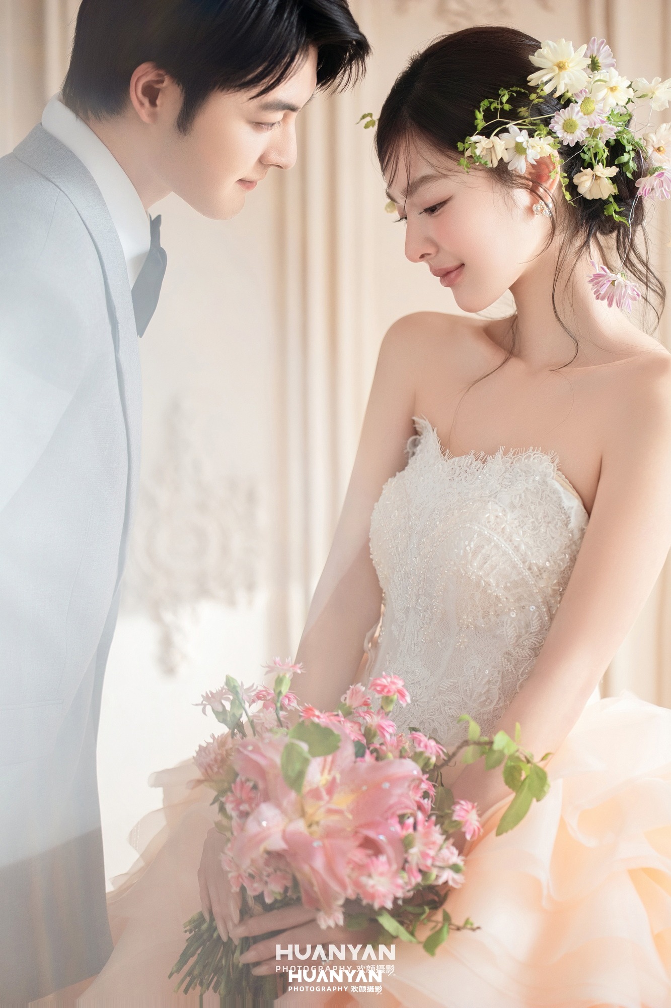 韩式温柔婚纱照 · 室内影棚场景 · 桃粉圆舞曲客片
