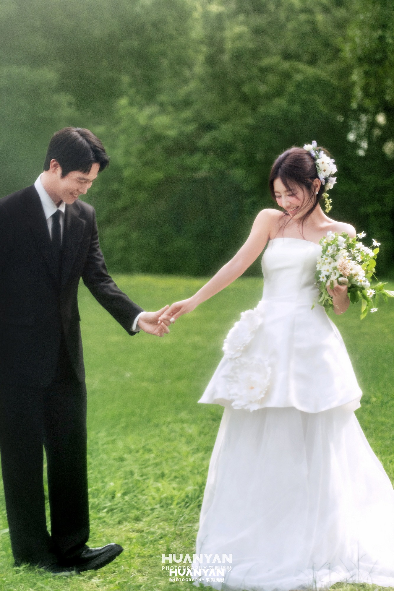 清新自然婚纱照 · 户外自然场景 · 林深回眸客片