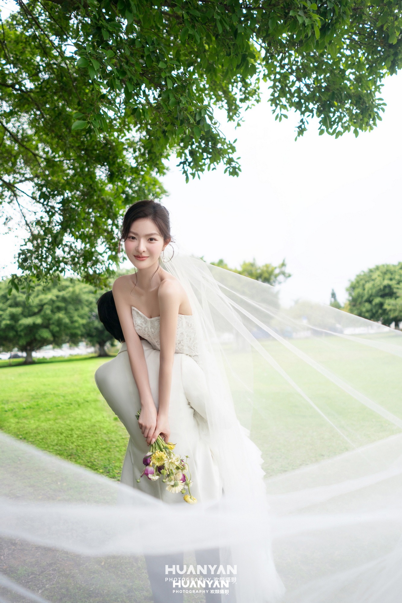 草色新约客片第3张｜清新自然婚纱照，摄于户外自然