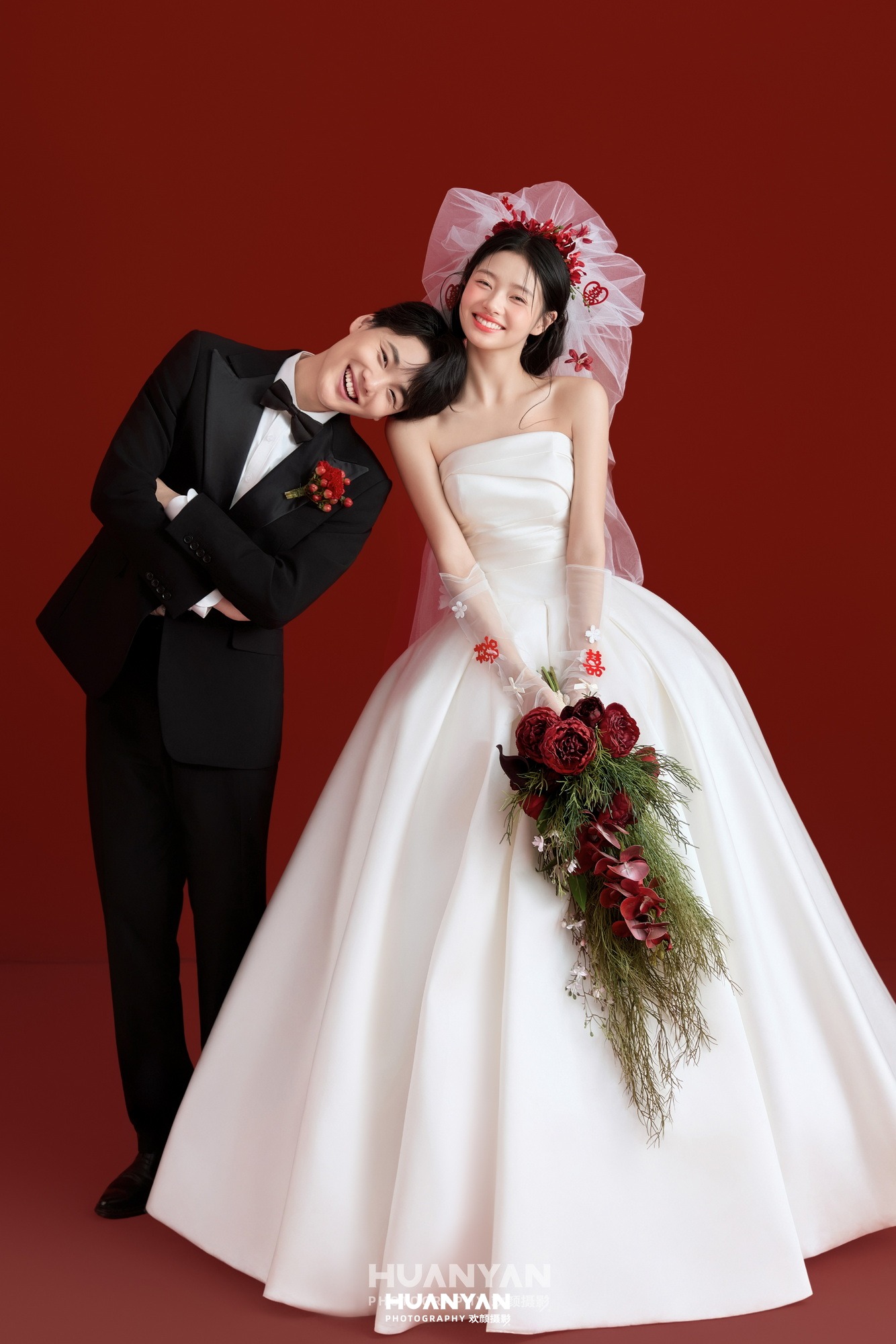 比心之约：韩式温柔婚纱照室内影棚实拍