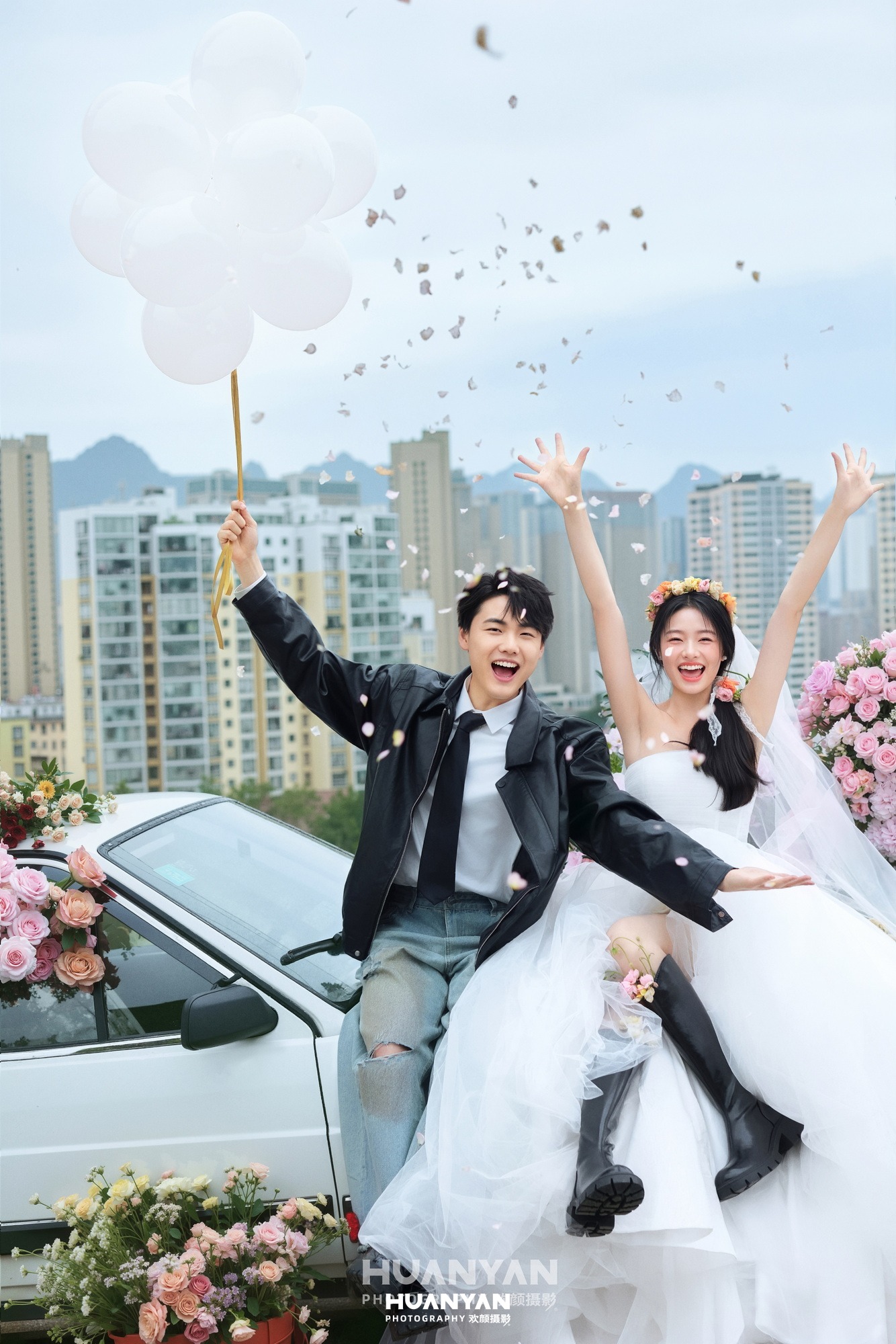 户外自然清新自然婚纱照实拍（白伞飞花系列）