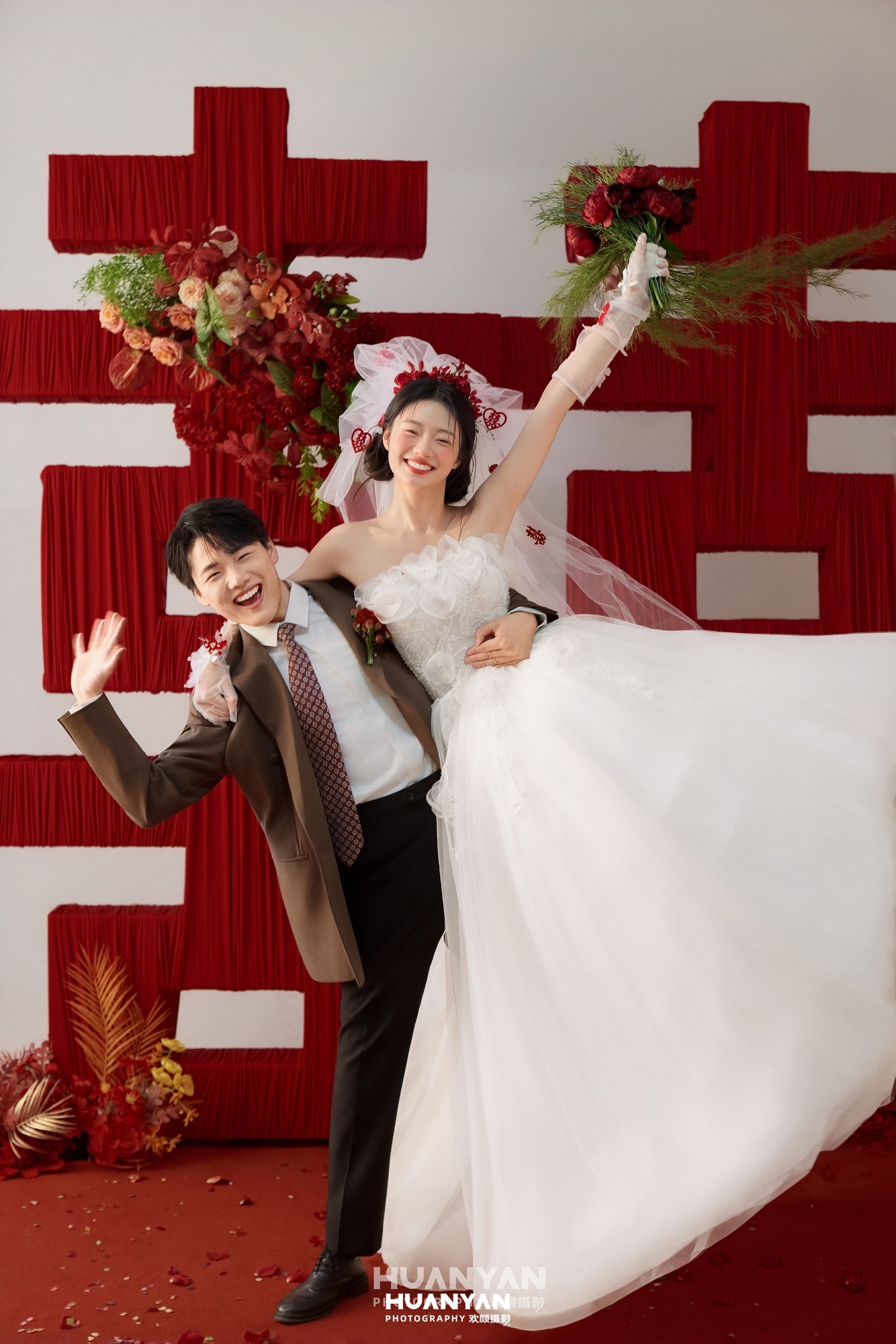 绯幕初见：韩式温柔婚纱照室内影棚实拍