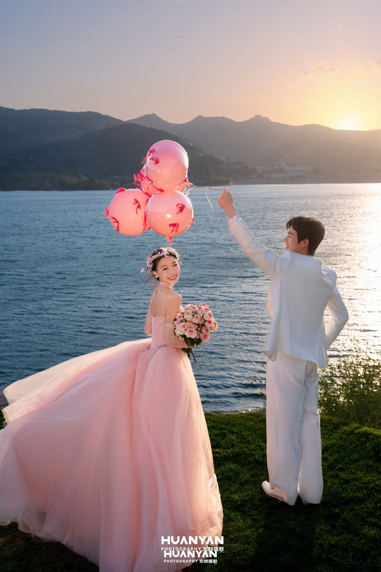 韩式温柔婚纱照 · 户外自然场景 · 粉纱落日客片